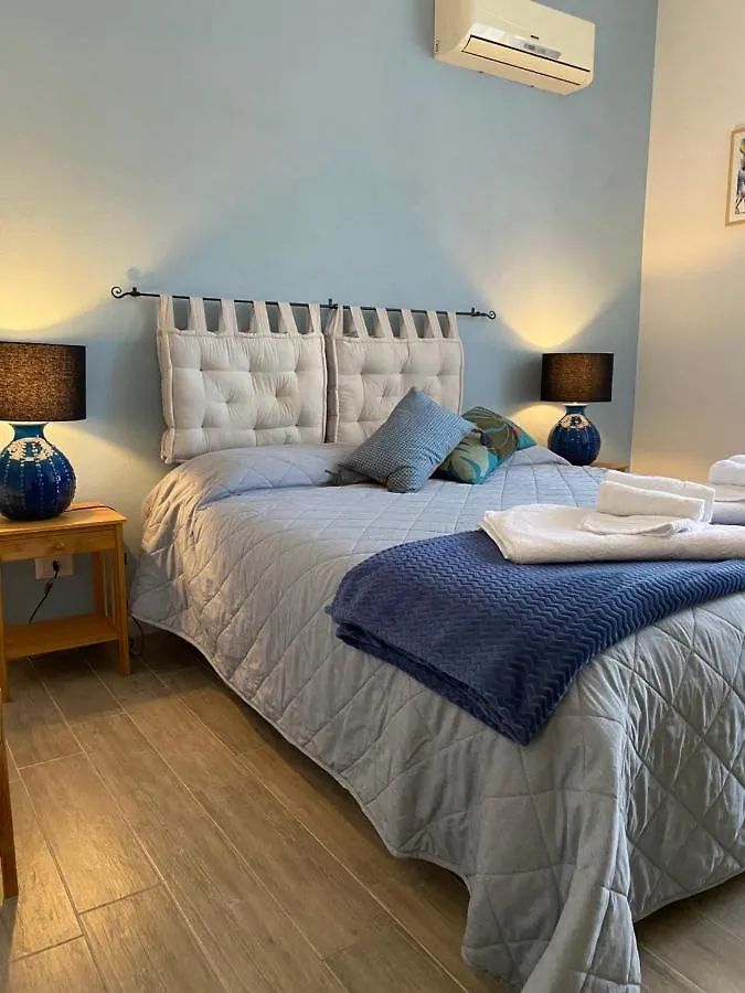 Iola Rooms - Q9416 Cagliari Guest house